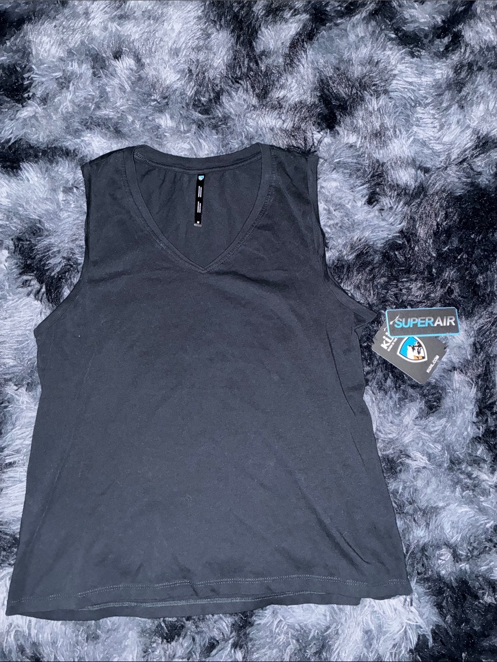 Women’s Black V-Neck Vega Tank Top size med new with tags
